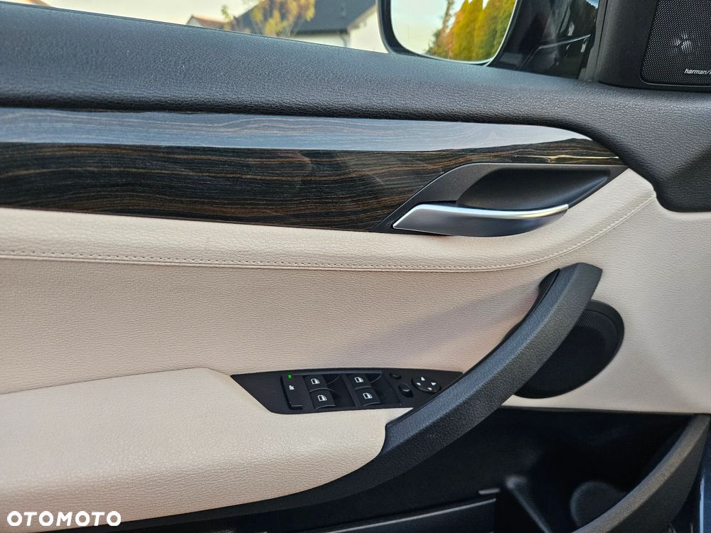 BMW X1 xDrive28i xLine - 19