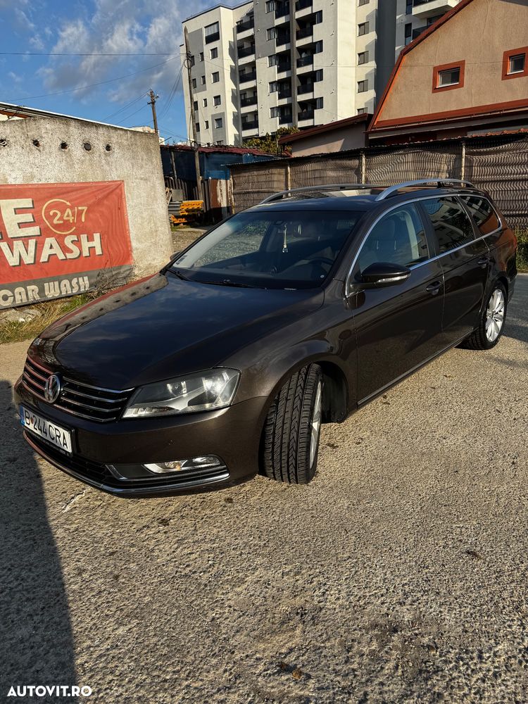 VOLKSWAGEN Passat
