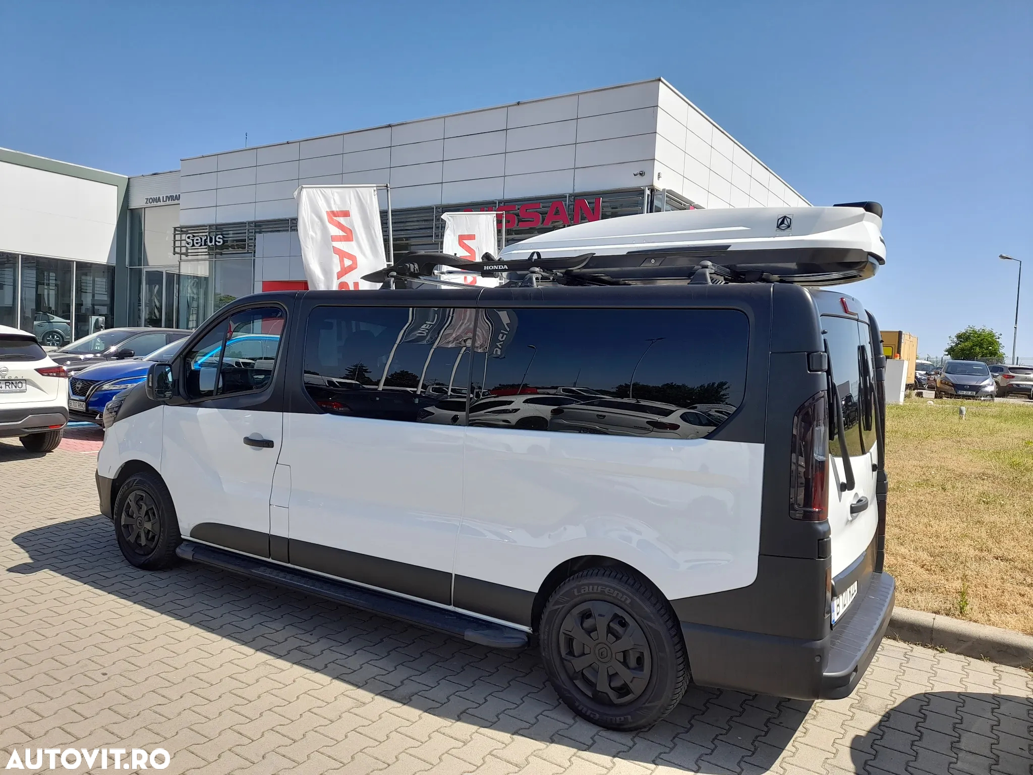 Renault Trafic Combi 2.0 Blue dCi 110 S&S L2 8+1 Zen - 4