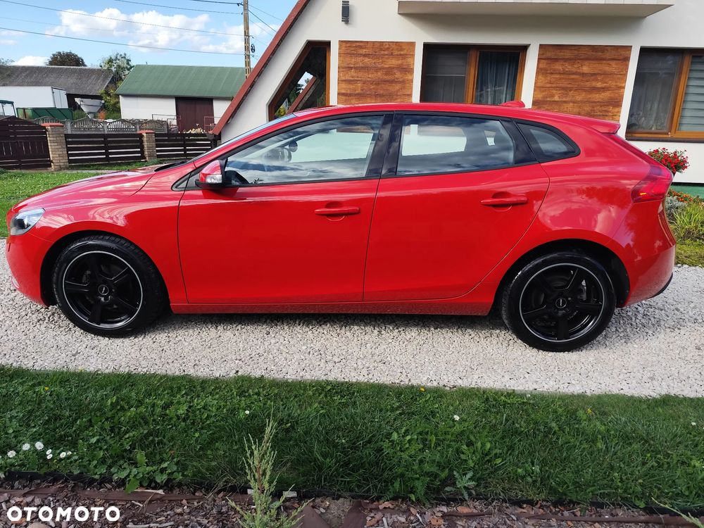 Volvo V40 D2 Drive-E Momentum - 8