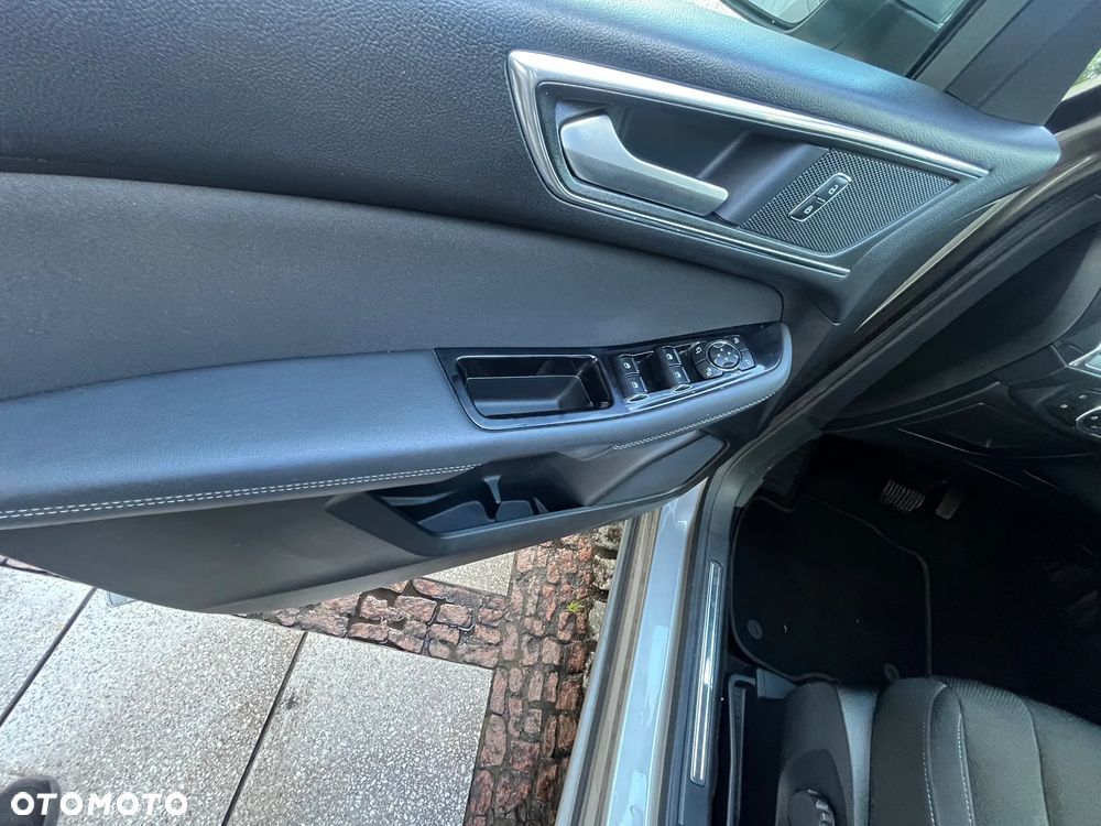Ford S-Max 2.0 TDCi Titanium PowerShift - 13
