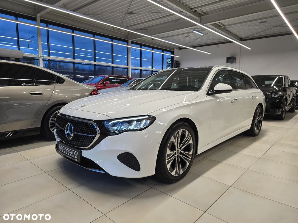 Mercedes-Benz Klasa E 200 9G-TRONIC Edition AVANTGARDE - 1