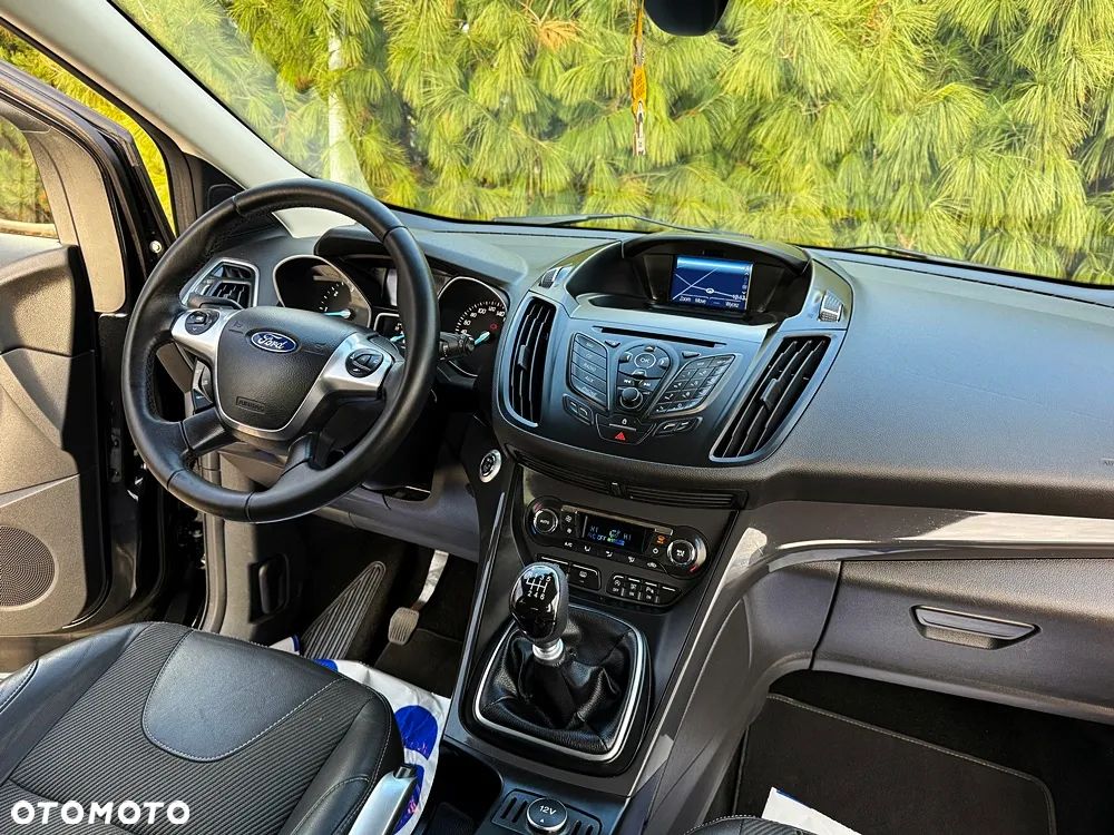 Ford Kuga 2.0 TDCi 2x4 Titanium - 6