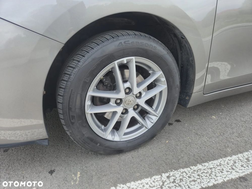 Toyota Verso 1.6 D-4D 5-Sitzer Start/Stop Skyview Edition - 31