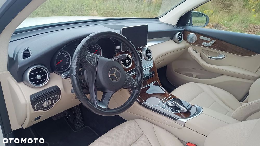 Mercedes-Benz GLC - 11