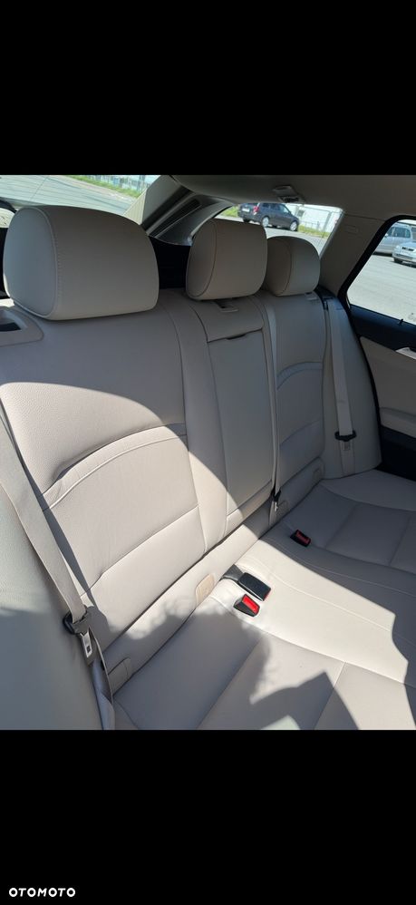 BMW Seria 5 528i xDrive Sport-Aut Luxury Line - 14
