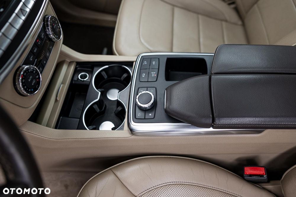 Mercedes-Benz ML - 33