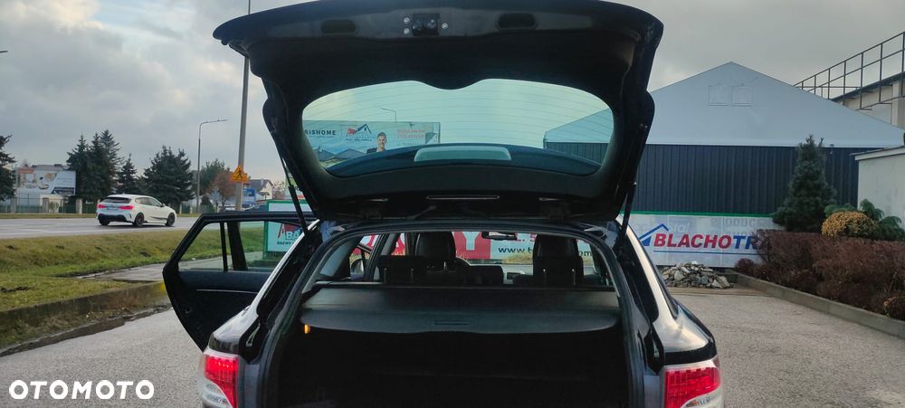 Toyota Avensis 1.8 Multidrive Edition - 7