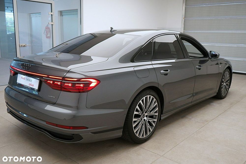 Audi A8 - 5