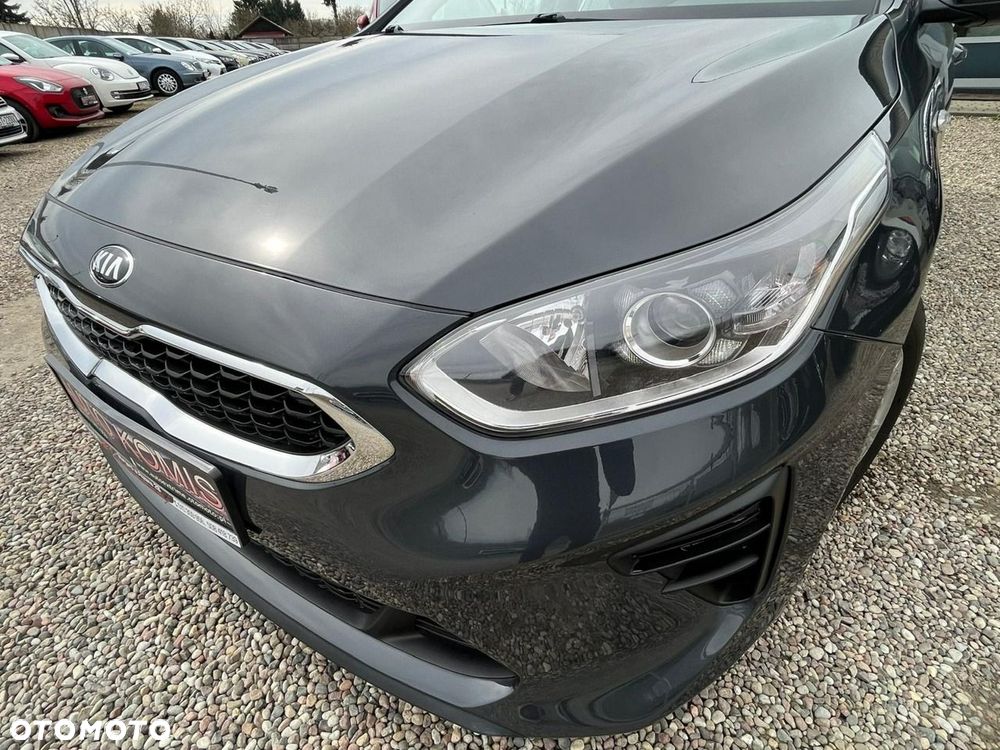 Kia Ceed - 31