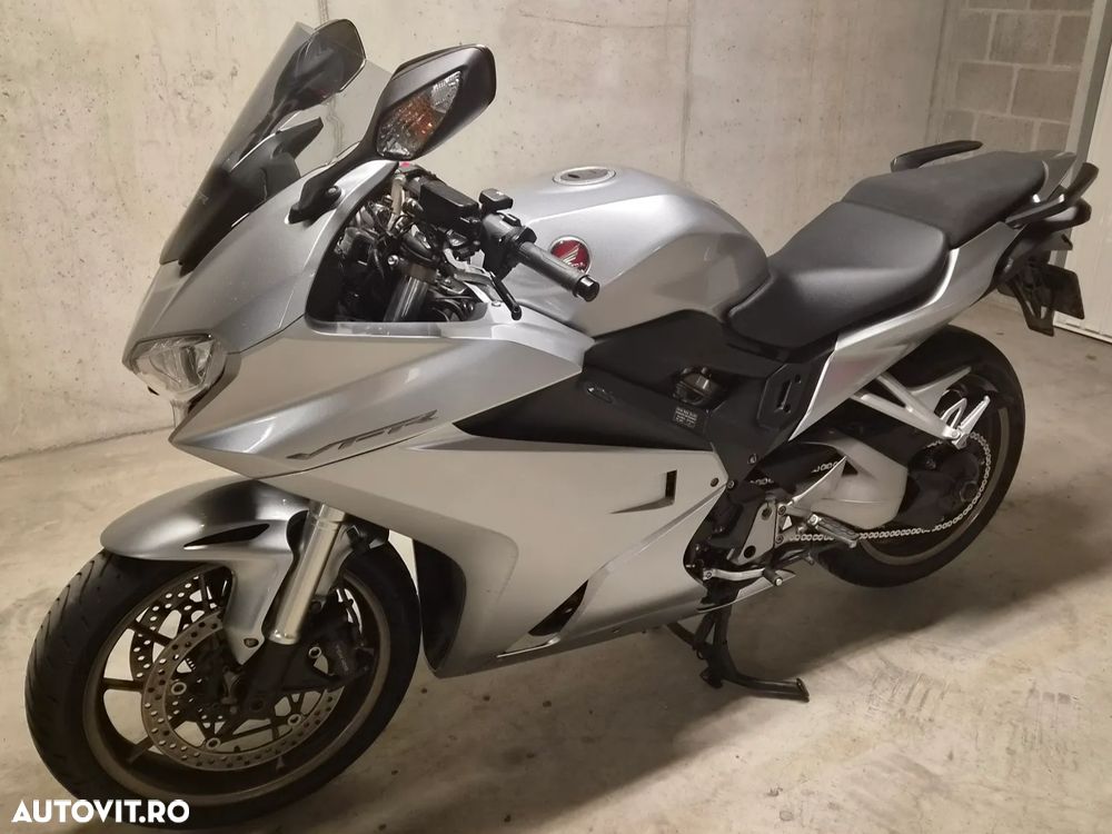 Honda VFR 800F V-Tec - 4