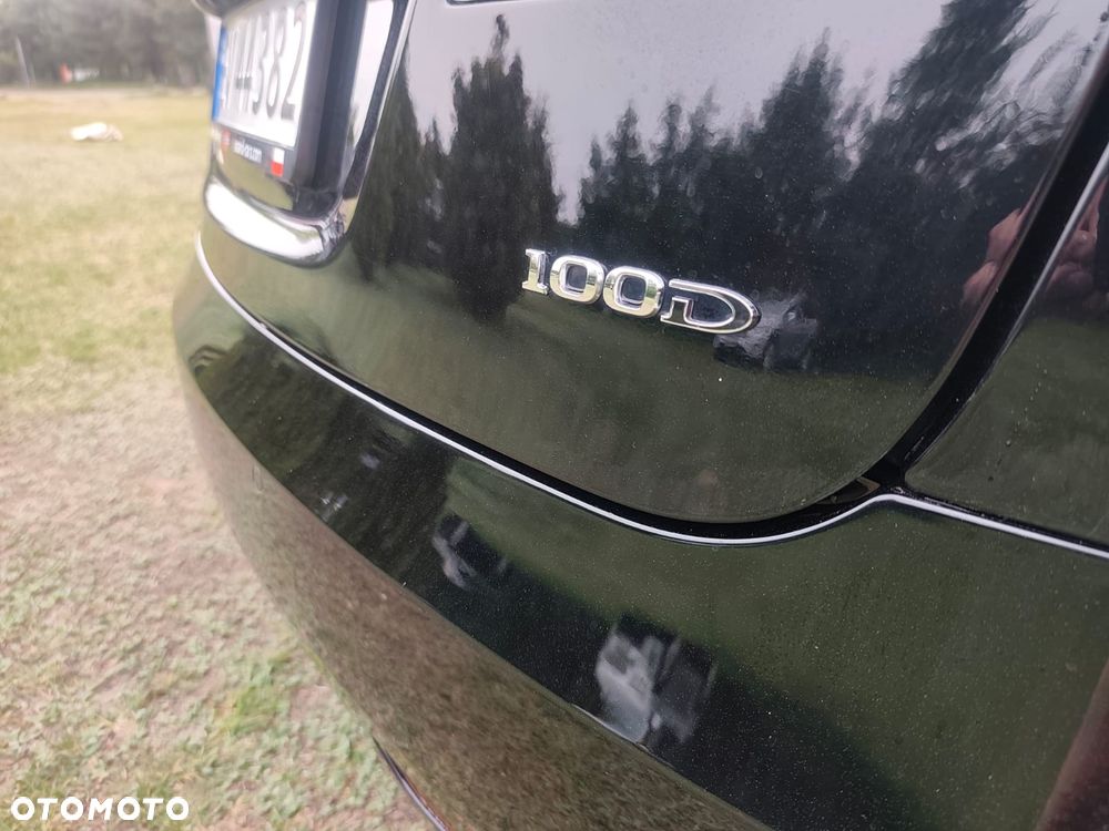 Tesla Model S - 6