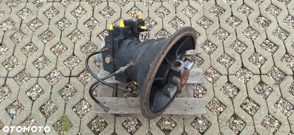 Pompa główna Hydromatik Case 688 788 - 4