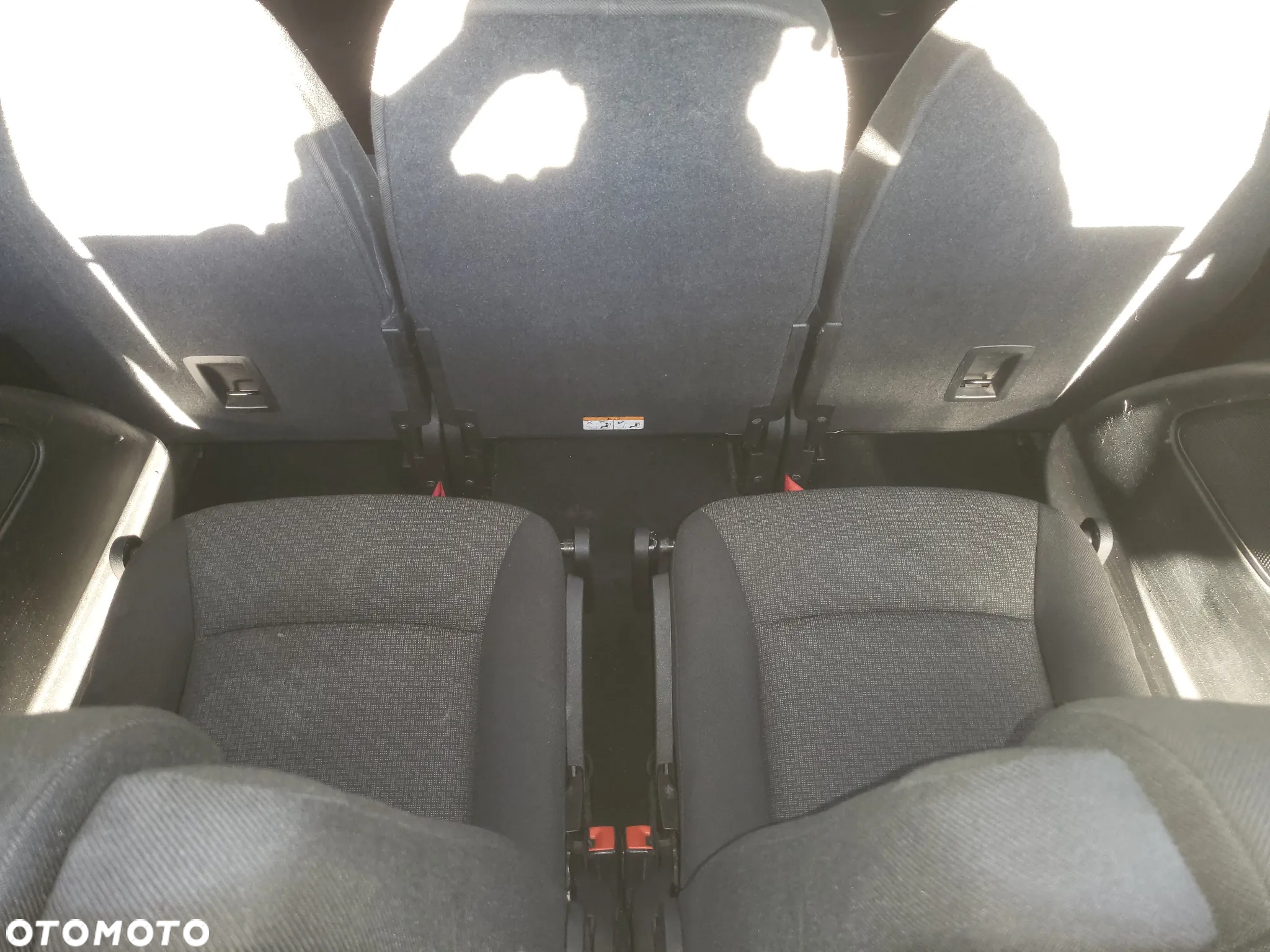 Ford Galaxy 2.0 TDCi Platinium X (Titanium) - 24