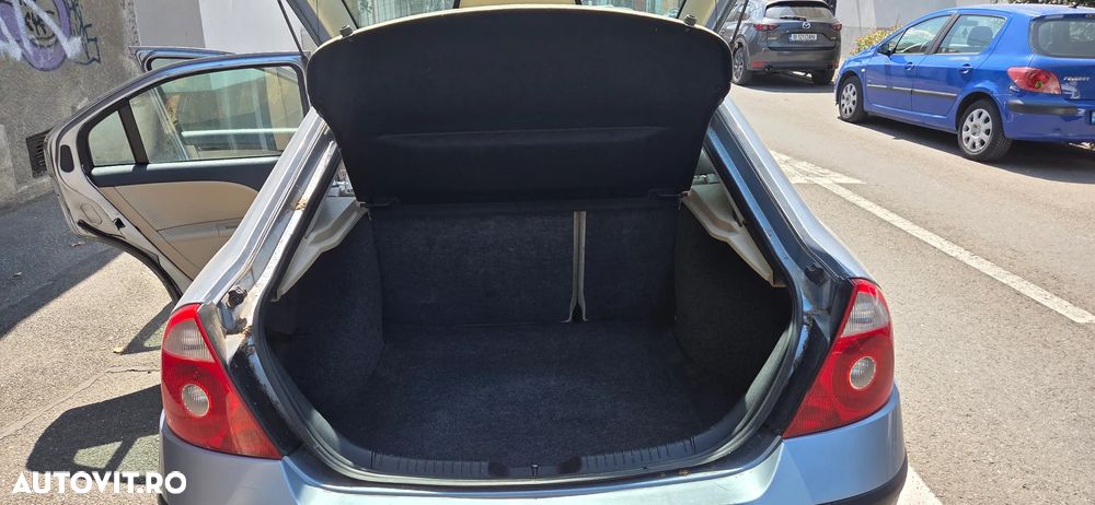 Ford Mondeo 2.5 V6 Ghia X - 6