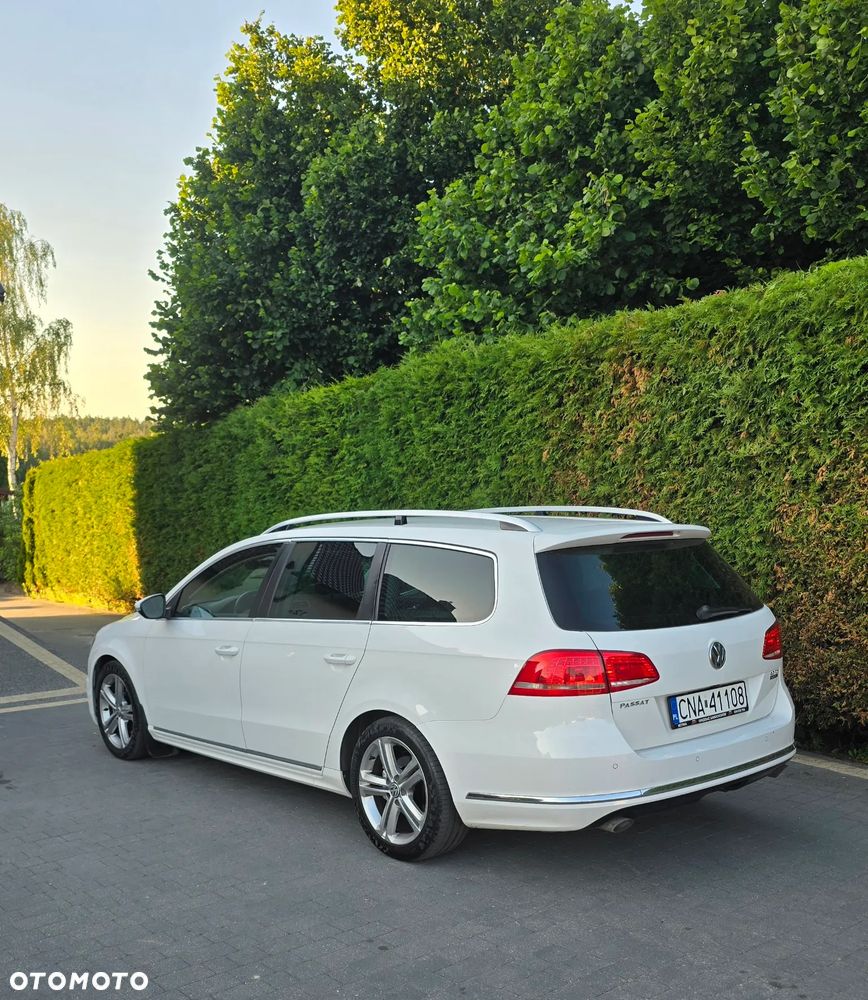 Volkswagen Passat 2.0 TDI 4Motion DSG BlueMotion Tech R-Line - 2
