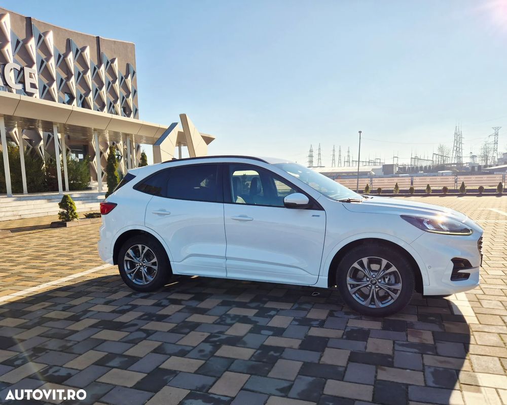 Ford Kuga 2.5 Duratec PHEV ST-LINE X - 3