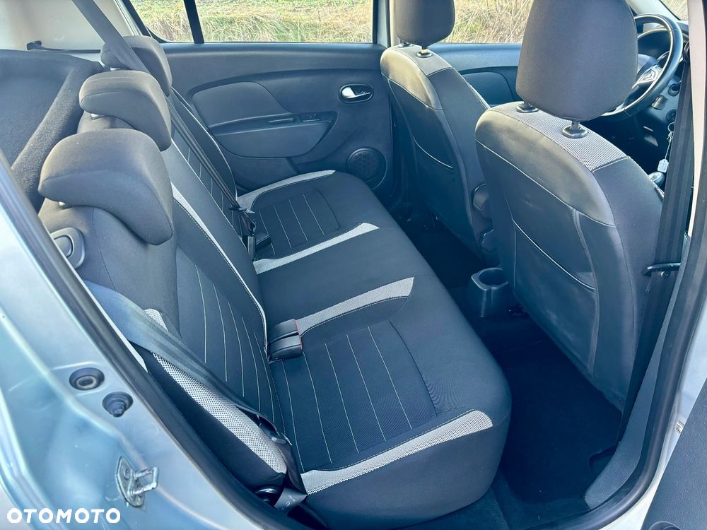 Dacia Sandero Stepway Blue dCi 95 Essential - 5