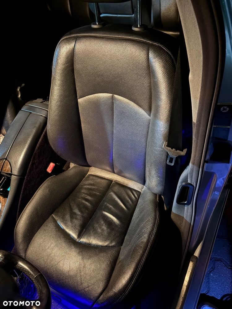Mercedes-Benz Klasa E - 12