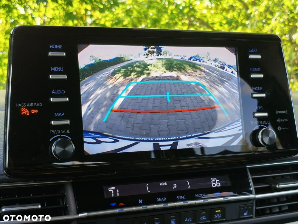 Toyota Sienna - 12
