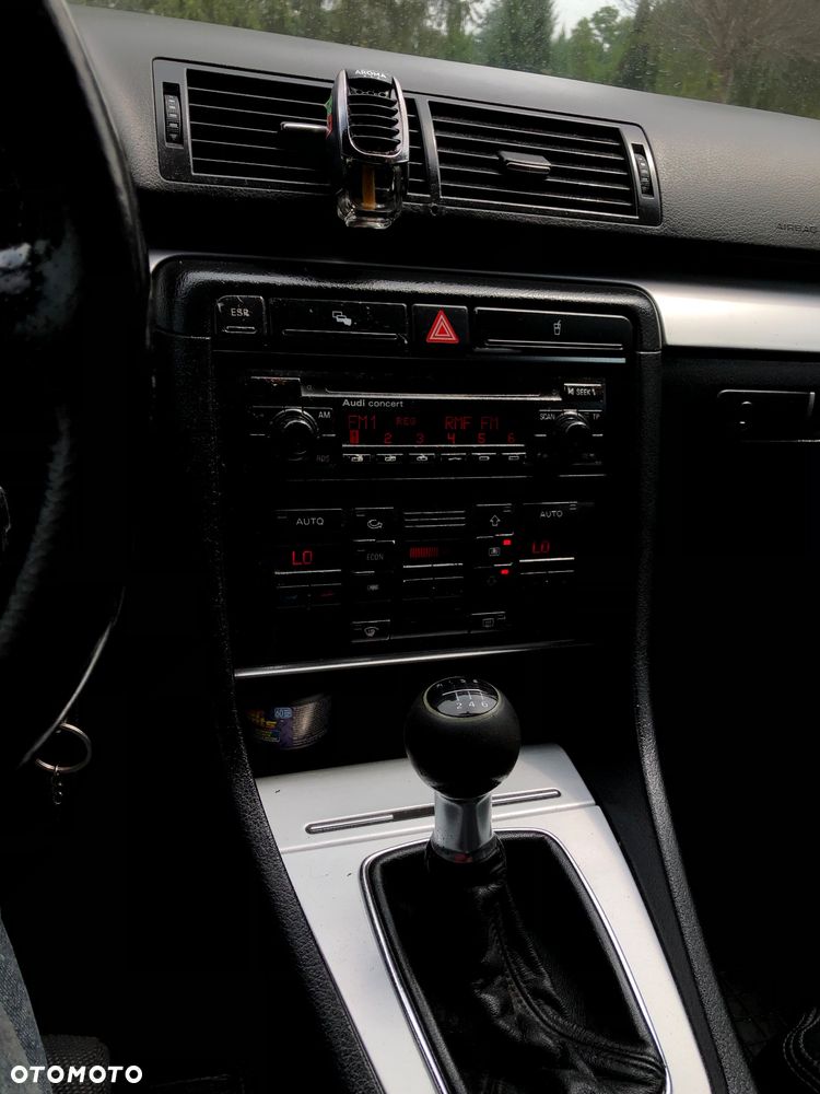 Audi A4 Avant - 13