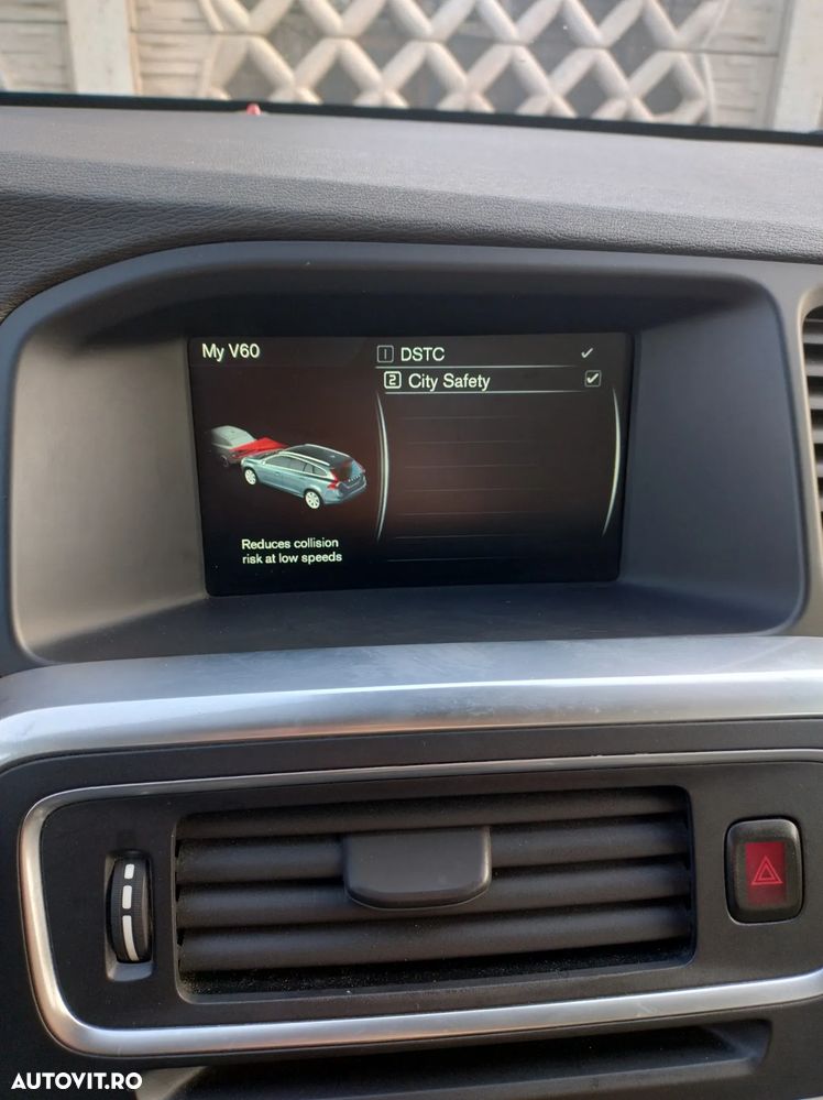 Volvo V60 D2 Momentum - 17