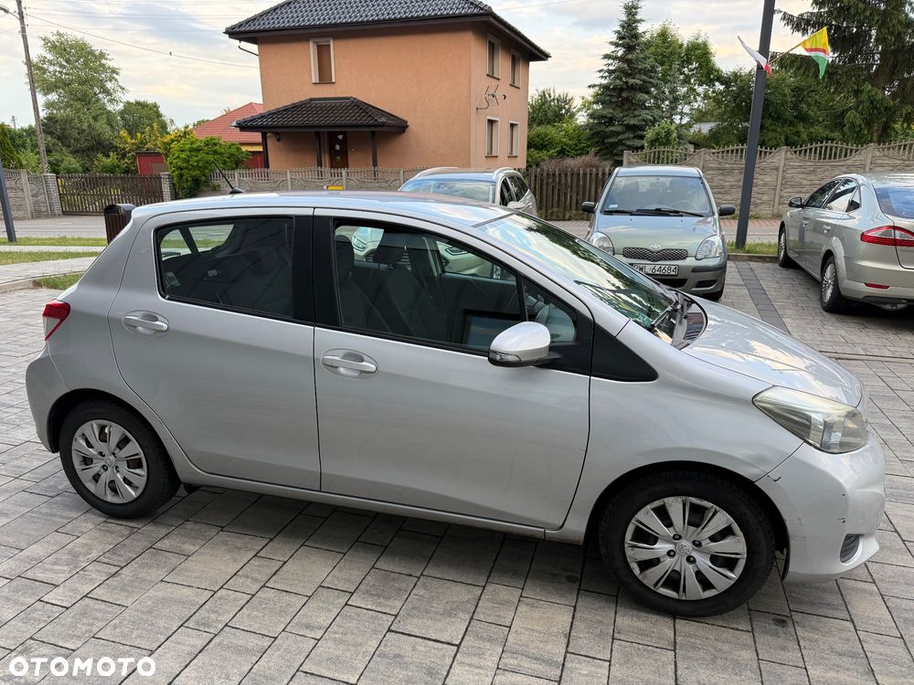 Toyota Yaris 1.33 Premium - 7