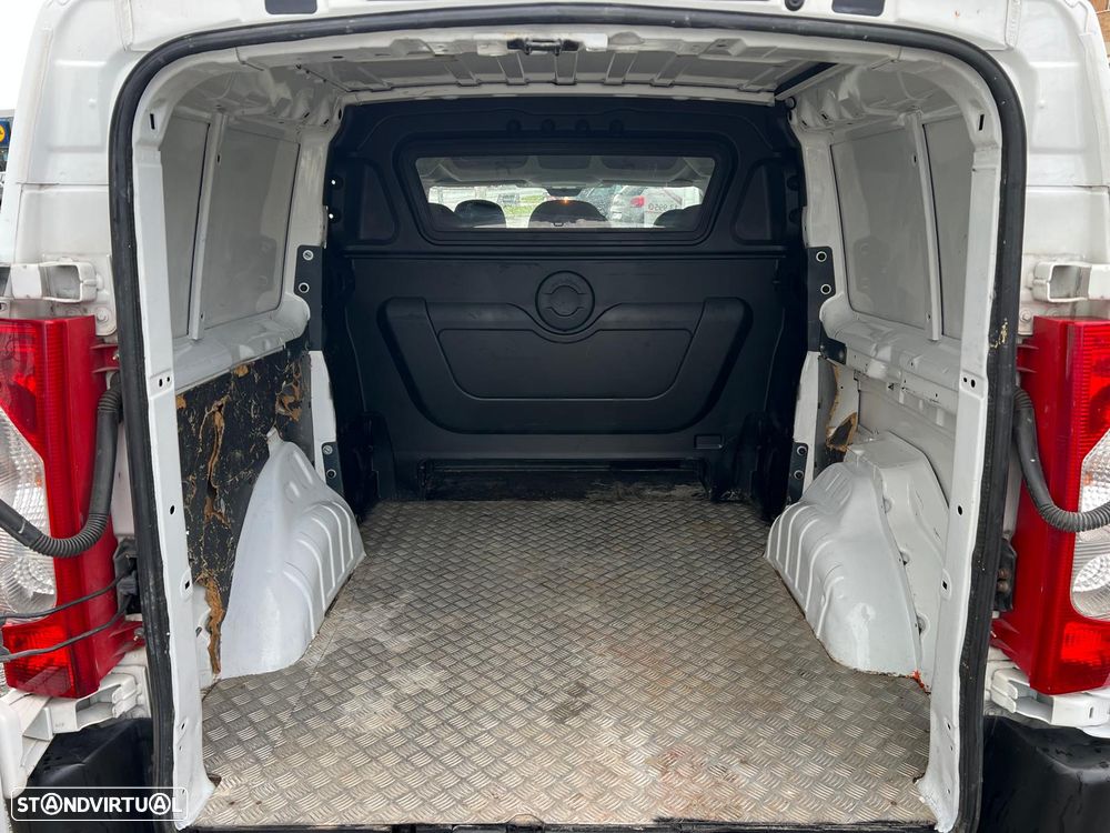 Fiat Scudo 2.0 JTD / 6 Lugares - 8