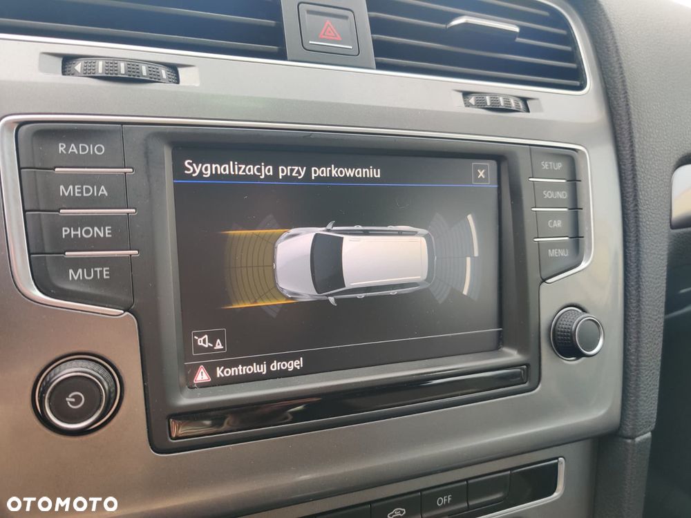 Volkswagen Golf 1.6 TDI BMT Comfortline - 36