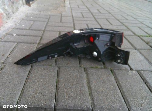 TOYOTA COROLLA CROSS 20+ PRAWA TYLNA LAMPA ORYGINAŁ - 5