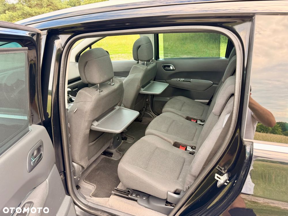 Peugeot 5008 - 22