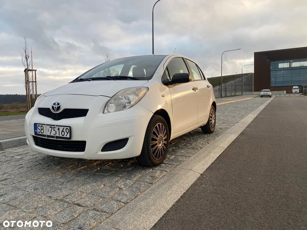 Toyota Yaris 1.0 Terra EU5 - 2