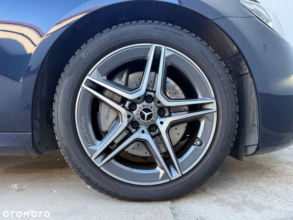 Mercedes-Benz Klasa E 220 d 4-Matic AMG/Avantgarde - 9