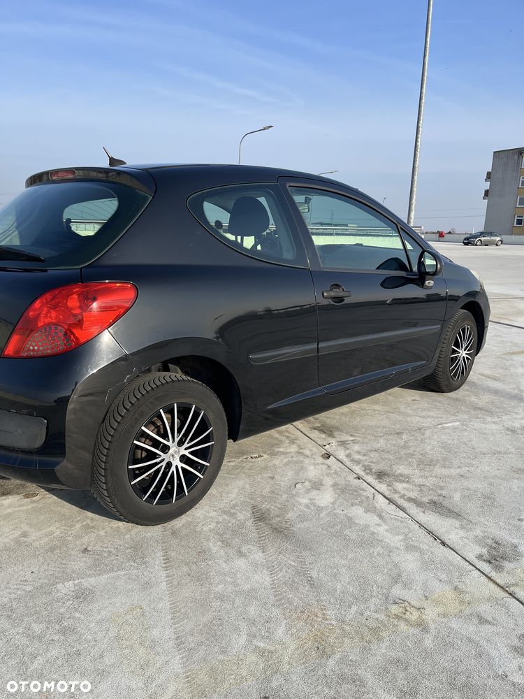 Peugeot 207 - 7
