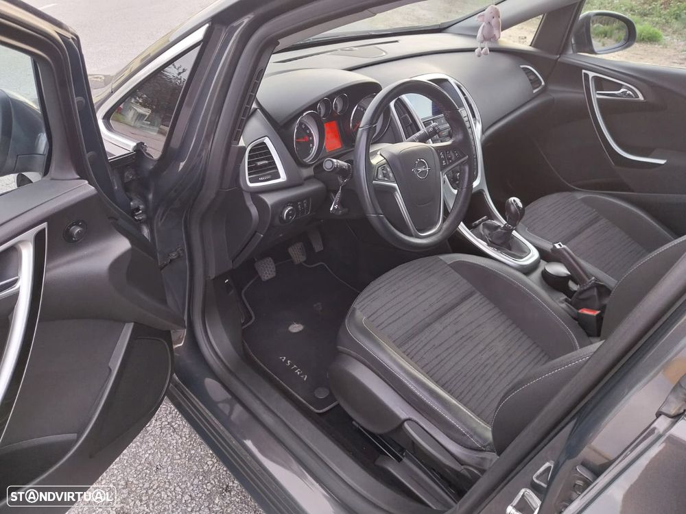 Opel Astra 1.4 Cosmo - 4