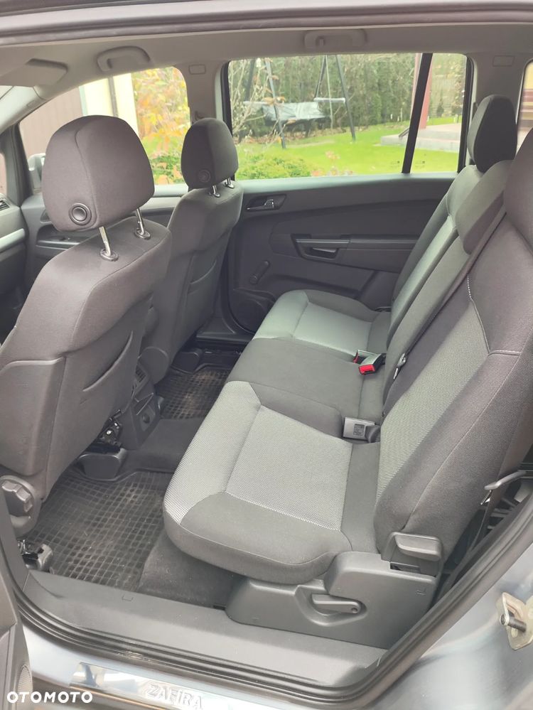 Opel Zafira - 14