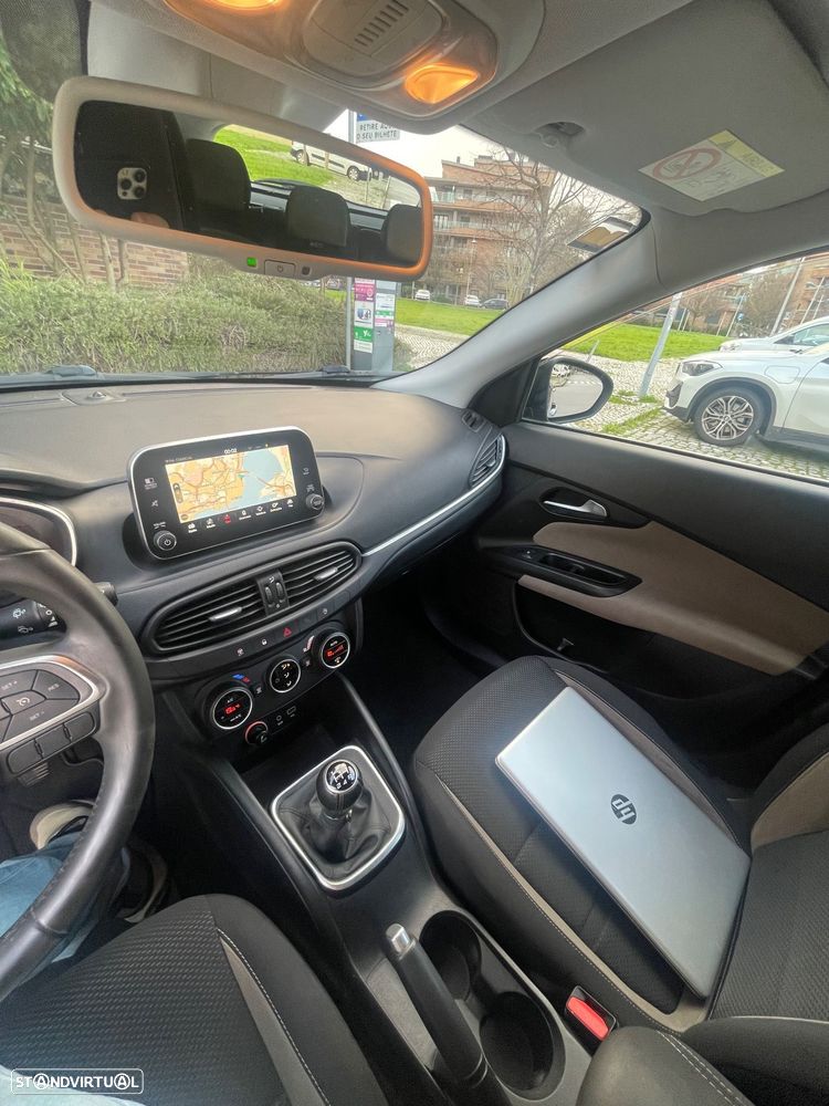 Fiat Tipo Station Wagon 1.3 M-Jet Lounge Tech J17 - 9