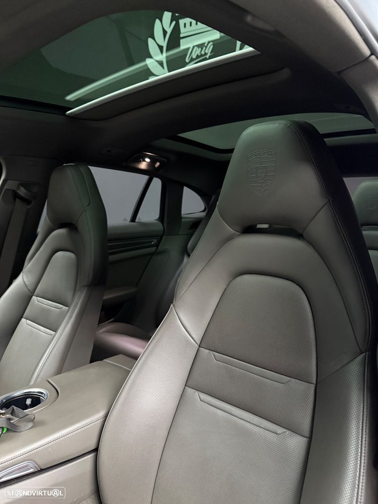 Porsche Panamera Sport Turismo 4S E-Hybrid - 32