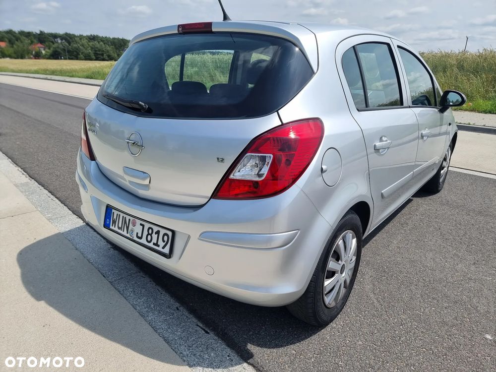 Opel Corsa 1.2 16V Color Edition - 4