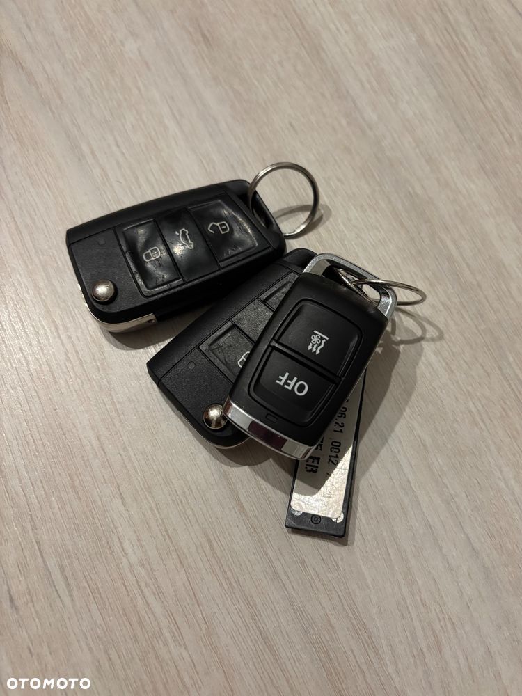 Volkswagen Touran - 21