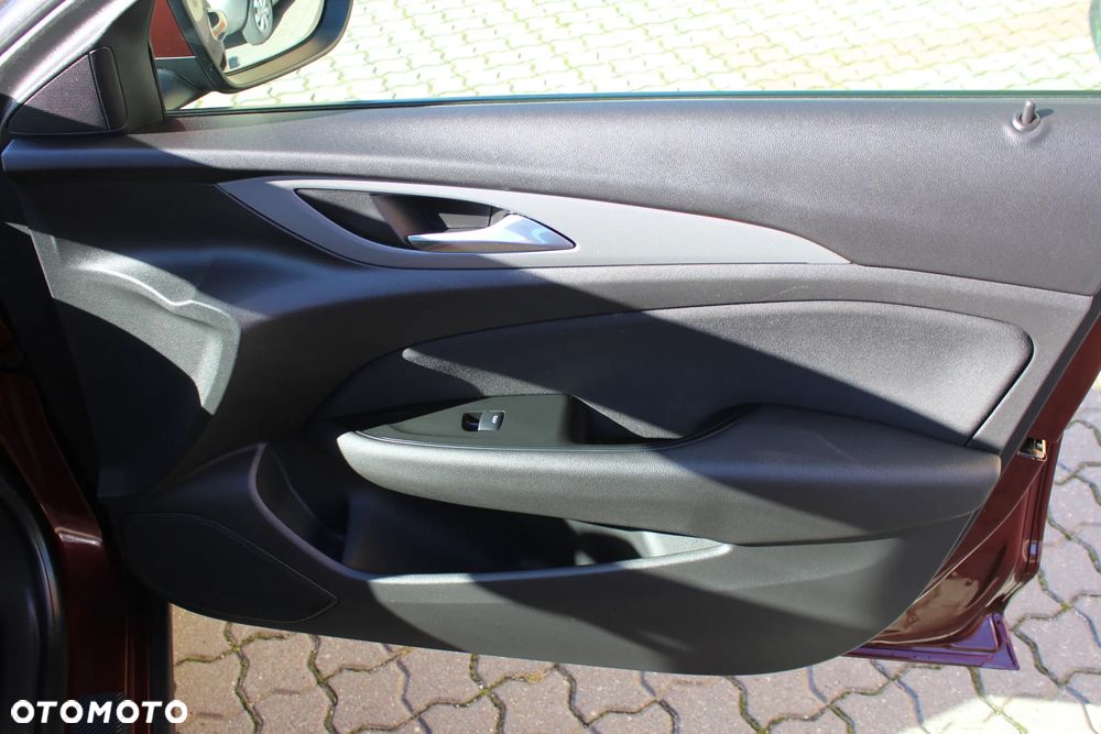 Opel Insignia - 26
