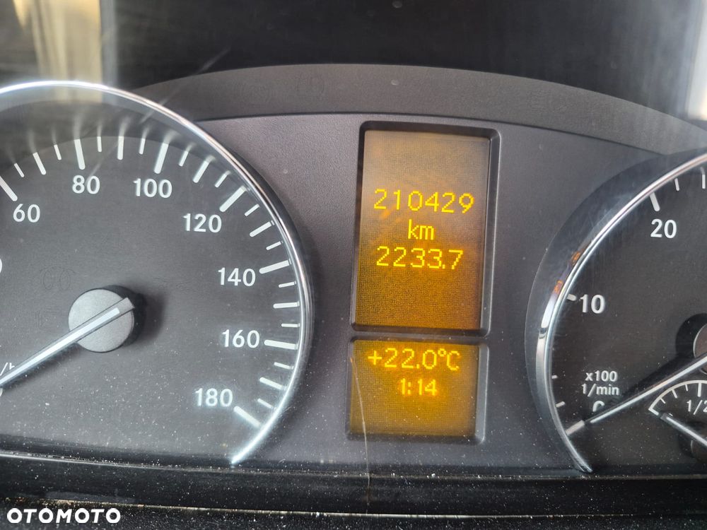 Mercedes-Benz Sprinter - 7