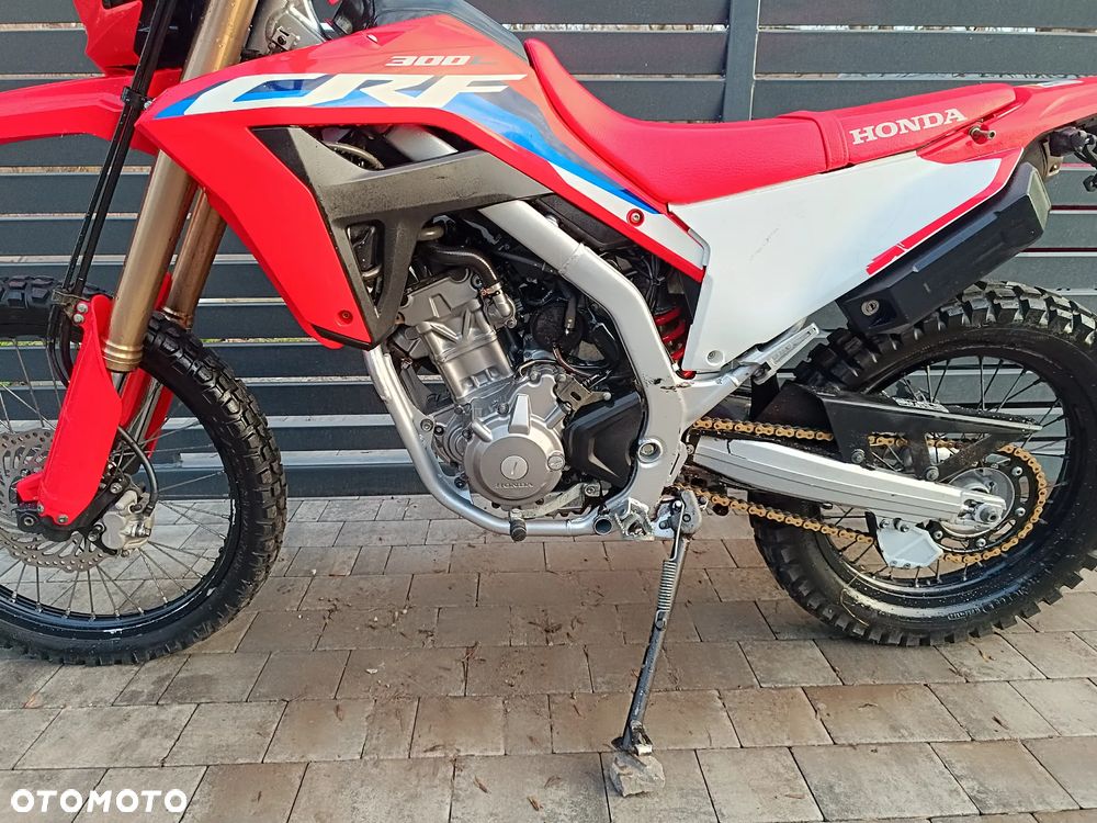 Honda CRF - 9