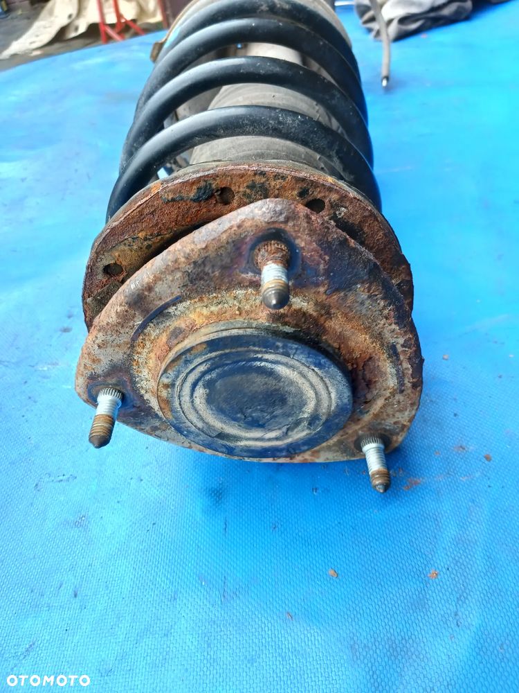 Mcperson Toyota Yaris I 1 Lift 1.3 VVti benzyna amortyzator sprężyna prawy lewy przód przedni - 3