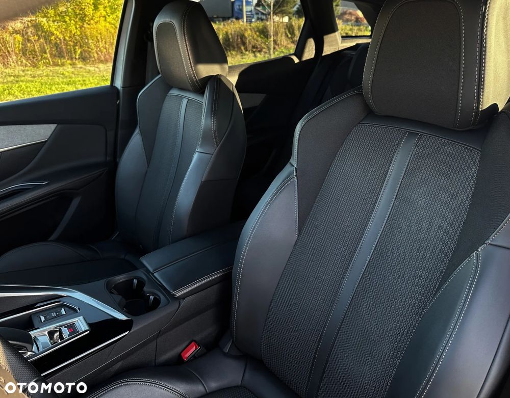 Peugeot 3008 225 e-EAT8 GT - 19