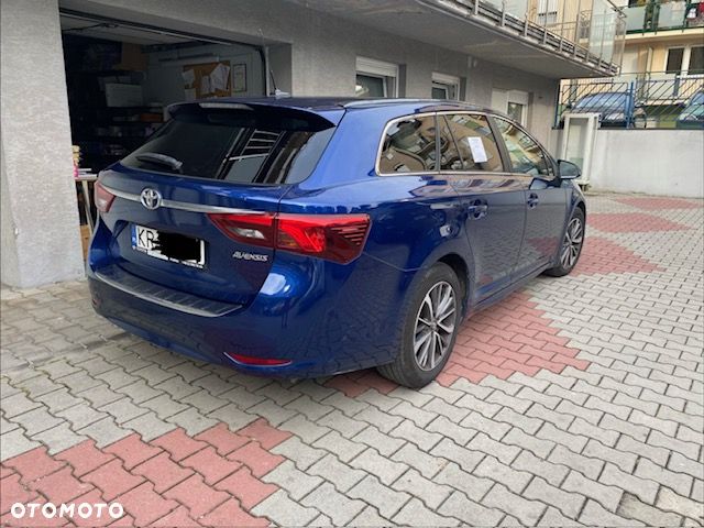 Toyota Avensis 2.0 D-4D Premium - 6