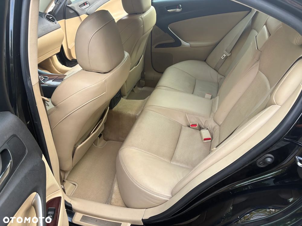 Lexus IS 250 Prestige - 6