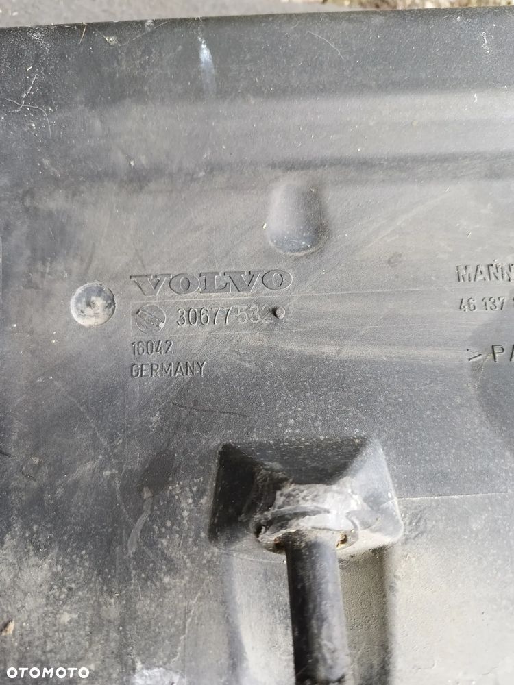OBUDOWA FILTRA POWIETRZA VOLVO S40 II 2.4 30677532 - 2