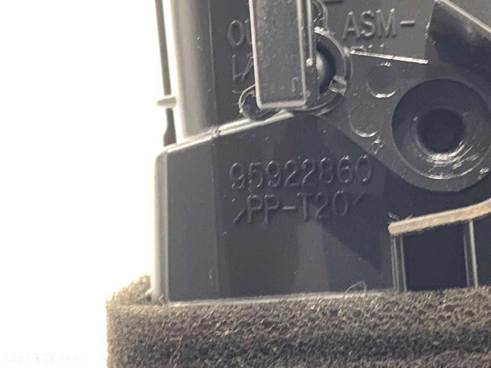 KRATKA NAWIEWU PRZÓD ŚRODKOWA  CHEVROLET CRUZE (J300) 2009 - 2022 1.6 91 kW [124 KM] benzyna 2009 - 8