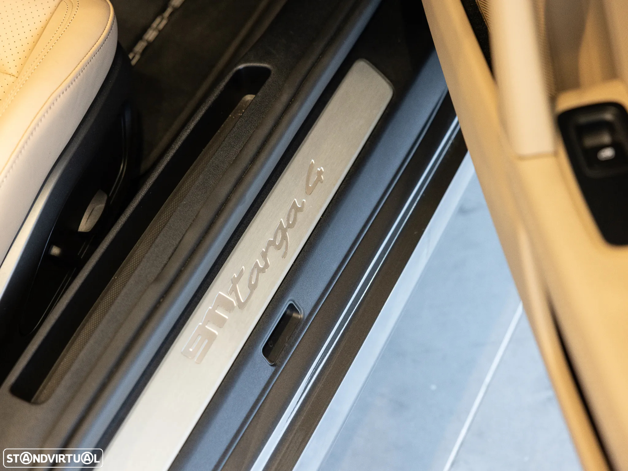 Porsche 911 (992) Targa 4 PDK - 47